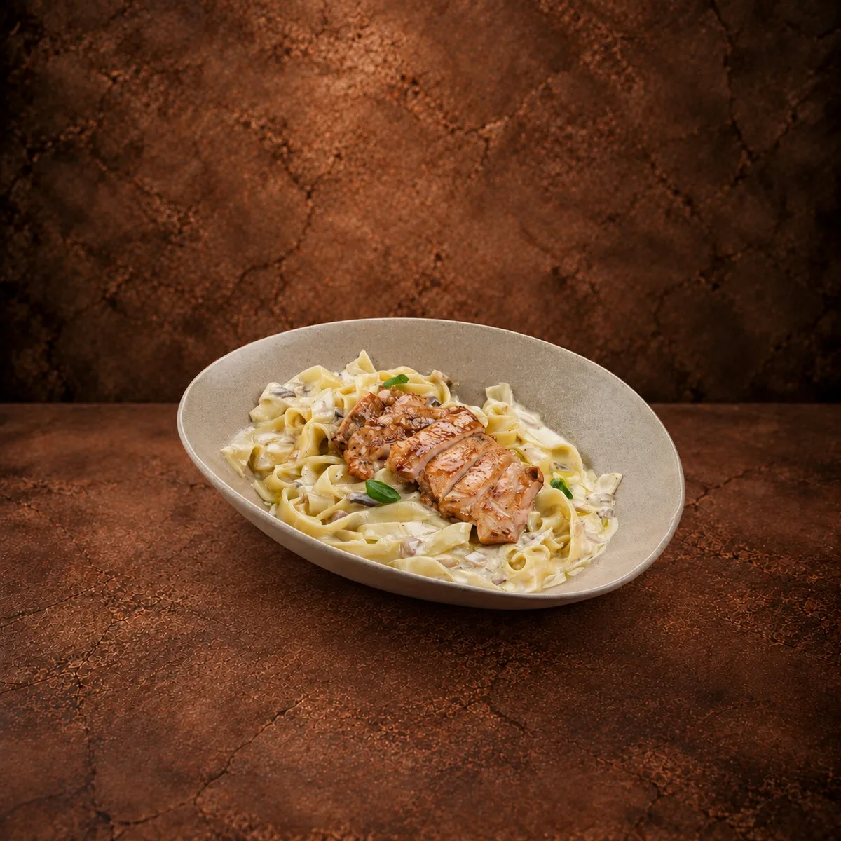 Fettuccine Alfredo Tavuklu Makarna